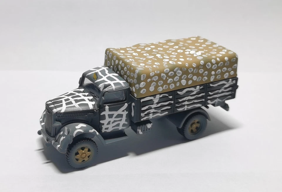 War Wings 1/72 German KFZ.305 OPEL BLITZ Eastern Front Autumn 1942 Finished - Image 1 of 4