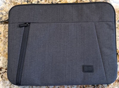 Funda para portátil Case Logic Ashton 14” y funda para tablet Foto 1 de 2