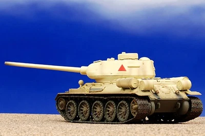 36272 Easy Model T-34-85 1/72 Model Egyptian Army - Image 1 of 2