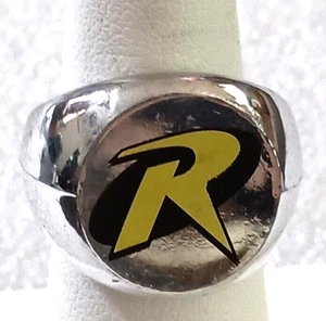 DC Comics Robin From Batman A&A Vending Toy Gum Prize anello di plastica 2015 NOS nuovo - Foto 1 di 4