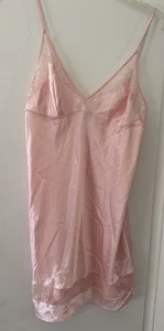 Camisón Victoria's Secret de encaje floral sedoso - Camisón XL correas ajustables - Imagen 1 de 15
