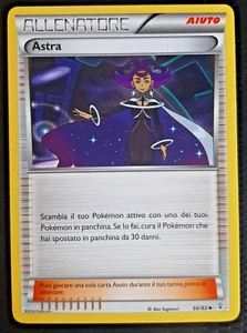 ASTRA 66/83 AIUTO in Italiano POKEMON Allenatore - Foto 1 di 1