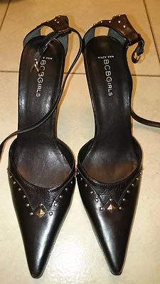 BCBG MAX AZRIA, cuero, talla 7,5 Foto 1 de 4