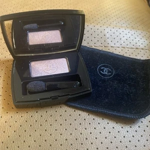 Chanel 90 Fauve Ombre Essentielle Soft Touch Eyeshadow (0.07 oz.)~New W/ Pouch - Picture 1 of 4