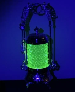 Uranglas Vaseline Glas Beizengießer - Bild 1 von 2