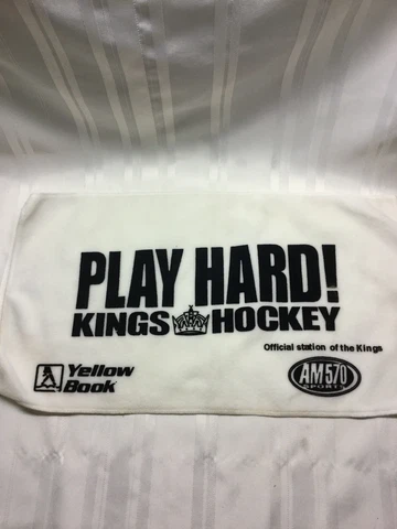 LA KINGS "PLAY HARD!" Rally Towel - 20 1/2 x 11 - Solid Lettering Cover