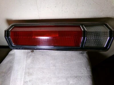 Conjunto de luz trasera OEM, derecha (lado del pasajero) se adapta a Chrysler Newport 1968 Foto 1 de 4