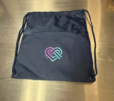 Lindo conjunto de bebé a juego - Bolso de cuerda azul y paño de eructo blanco 2 corazones son uno Foto 1 de 4