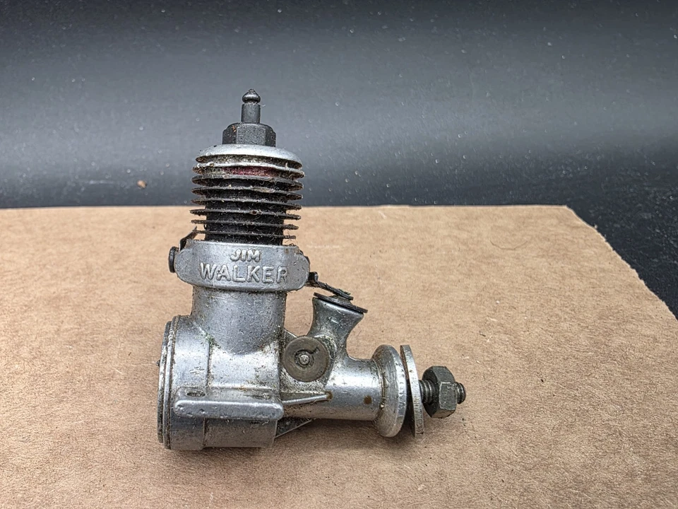 Vintage 1955 Spitfire Jim Walker 065 Plane Motor Model Engine Control Line / FF - Image 1 of 4