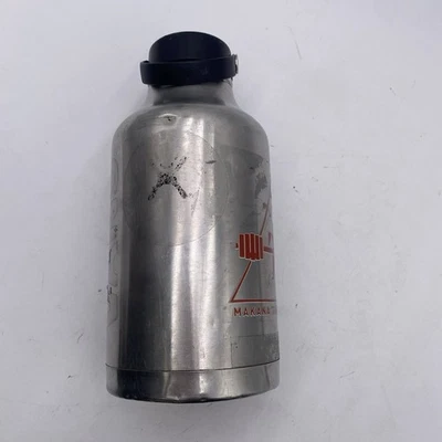 Botella Hydro Flask Rambler 64 oz tapa de botella plateada muestra desgaste Foto 1 de 4