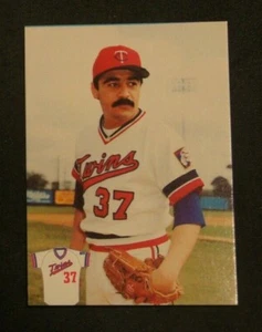 1984 Park Press, Minnesota Twins - BOBBY CASTILLO - Picture 1 of 2
