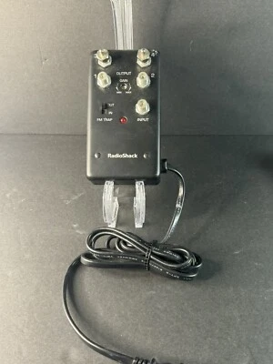 Radio Shack 75 Ohm Coax 4 Set Distribution Amplifier - Image 1 of 2