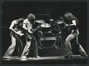 1971 "Status Quo", "Influential Rock Band on Stage" Rare Concert Action Photo - Picture 1 of 2