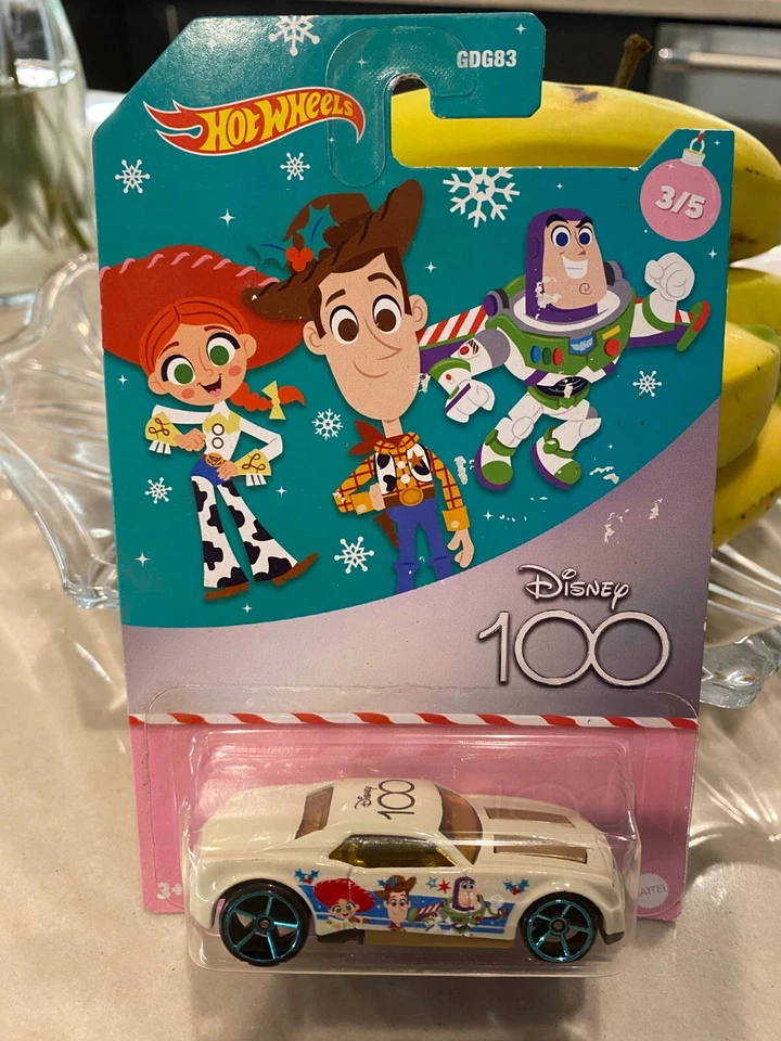 Hot Wheels Bully Goat 3/5 - Woody E Buzz - 2023 Disney 100 Holiday - Immagine 1 di 1
