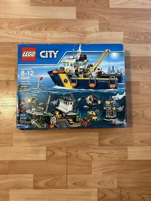 LEGO CITY Buque de Exploración de Mar Profundo 60095 Nuevo Sellado Caja de Daños Retirada Foto 1 de 4
