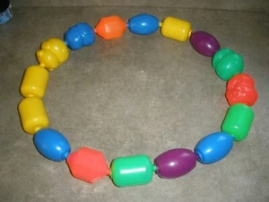 Lot of 16 Fisher Price Color Connect Snap Links Vintage (T5) - Picture 1 of 3