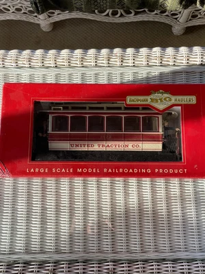 G Scale Bachmann Closed Street Car from National Christmas Tree site 2010 - Image 1 of 4