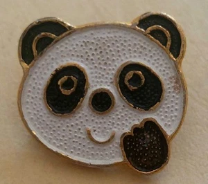 Vintage World Wide Fund Panda Face Badge/pin 1970s awareness for the WWF - Picture 1 of 2