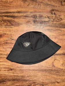 Prada Black Nylon Bucket Hat New Medium - Picture 1 of 4