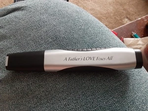 A Fathers Love Fixes All / Schraubendreher, Wasserwaage und Taschenlampe - Bild 1 von 5