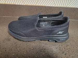 Skechers Women’s Brand New Go Walk Sz 10 Air Cooled Goga Mat Slip On Shoes - Picture 1 of 7