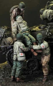 1/35 Resin Figure Model Kit 4 US Soldiers Medics Wounded Vietnam War Unpainted - Picture 1 of 3