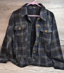Women s Camellia Black & Gray Long Sleeve Flannel with Large Buttons 3X - Picture 1 of 6