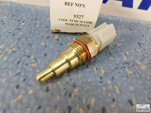 Engine Coolant Fan Temperature Switch-Switch Original Eng Mgmt 9327 - Picture 1 of 3