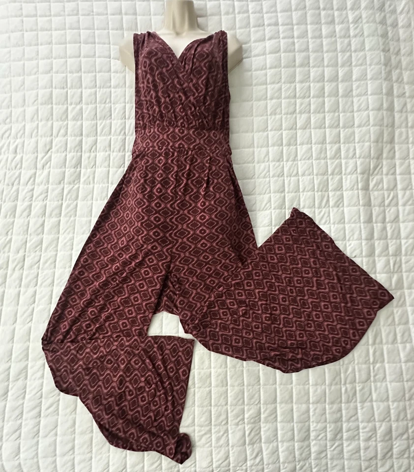 Mono tórrido para mujer 1X Borgoña Abstracto Estudio Tejido Lazo Trasero Pierna ancha Foto 1 de 4