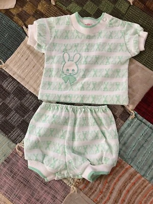Infantil 0-3 meses DE COLECCIÓN 60 años 70 HEALTH-Tex 2 piezas con estampado de conejito parte inferior y conjunto superior Foto 1 de 4