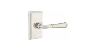 Juego de palancas de privacidad Emtek 8221 Turino LH puertas con roseta rectangular, níquel satinado - Imagen 1 de 2
