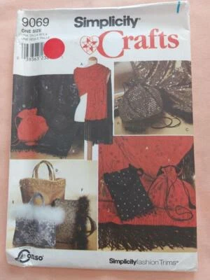 Simplicity 9069 Vintage Misses' Fashion Bags & Shawls Pattern - Image 1 of 2