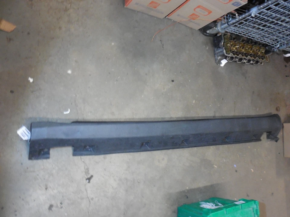 Левая юбка рокер панели отделки A1646900740 06-11 Mercedes Benz W164 ML350 ML500 - Изображение 1 из 4