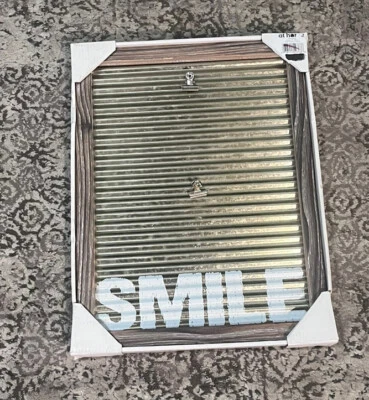 Clip de marco de fotos para exhibición de fotos Smile 11x15 Foto 1 de 4