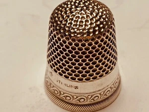 Vintage Sterling Thimble (Crown  Mark )  ID. Number 714 - Picture 1 of 4