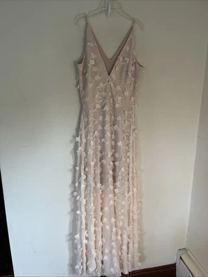 dress the population M Floral Maxi Dress Zipper Flaw Zipper - Image 1 of 4