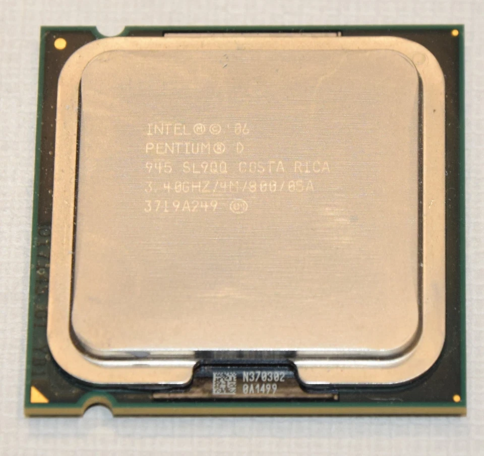 Intel Pentium D 945 SL9QQ 3.4GHz 4MB L2 800MHz FSB LGA 775 Tested Used - Image 1 of 1