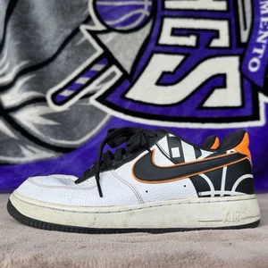 Size 8.5 - Nike Air Force 1 '07 LV8 White Black Orange Mens 823511-104 - Picture 1 of 11