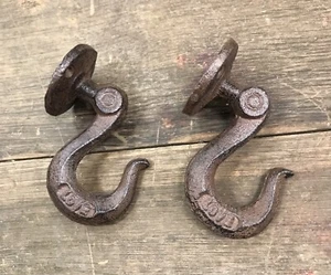 Par de ganchos de pared marrón fabricados Steampunk LOVE industriales de hierro fundido - Imagen 1 de 2