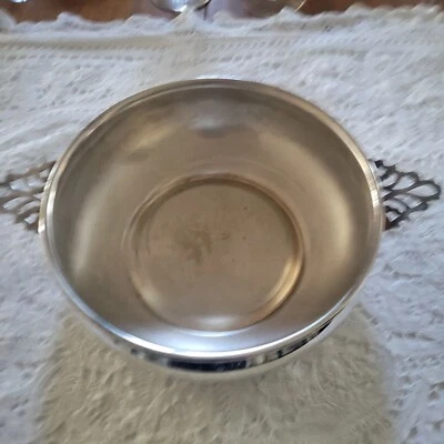 Antiguo HE SHEFFIELD Silver Co. Plateado 8 1/4" SERVIR TAZÓN con asas EE. UU. Foto 1 de 3