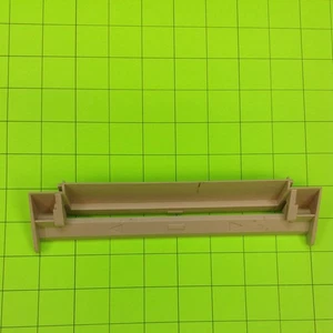 Feeder Part - Picture 1 of 3