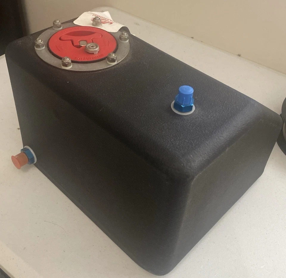 Pila de combustible Summit Racing Dragster 4 galones plástico negro. # 290-104 - NF. Foto 1 de 4