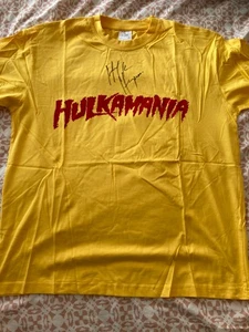 HULK HOGAN signed Hulkamania shirt size XL *proof pic* WWE WCW WWF NWO - Picture 1 of 3