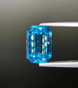 4.8 Ct Natural Faceted Full Sparking Vivid Blue Zircon Loose Gemstone Cambodia - Picture 1 of 2