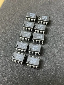 MC34182P Motorola Amplifier OpAmp Dual Circuit 4MHz 1.5-18V 8-DIP - Picture 1 of 1