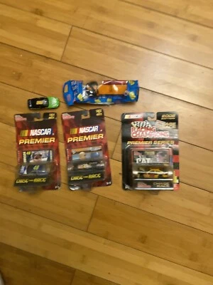 Racing Champions NASCAR Chase The Race #22, #26, #48 Diecast 1:64 4 Loy + Extras - Image 1 of 4