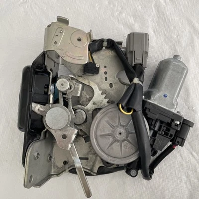 Jeep Grand Cherokee 2014 fabricante de equipos originales puerta trasera/baúl/bloqueo de barco/atrapa/pestillo A95613106BU Foto 1 de 4