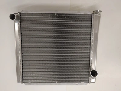 Radiador AFCO 20x22-3/8 aluminio GM Circle Track Racing 80100N Foto 1 de 3