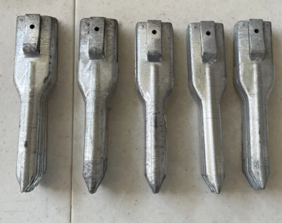 [Paquete de 25]Estacas de borde compuesto Blue Hawk 7” (5 paquetes de 5 estacas) Foto 1 de 2