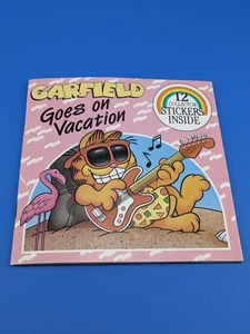 GARFIELD GOES ON VACATION Paperbook Book 1987 with Full 12 Sticker Sheet - Picture 1 of 5